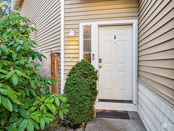 3rd image of 12505 64th Avenue E