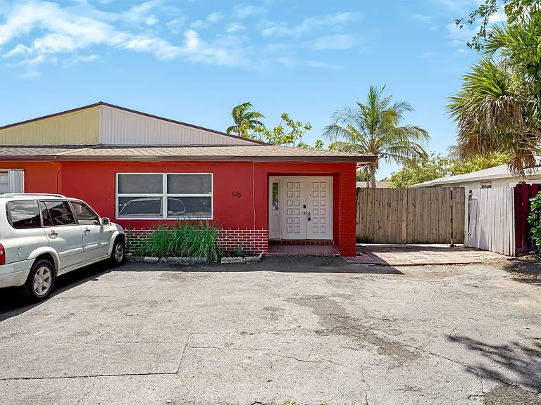 543 SW 61st Ter — Photo 21