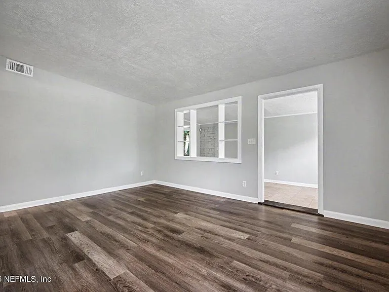 7010 Arques Rd — Photo 14