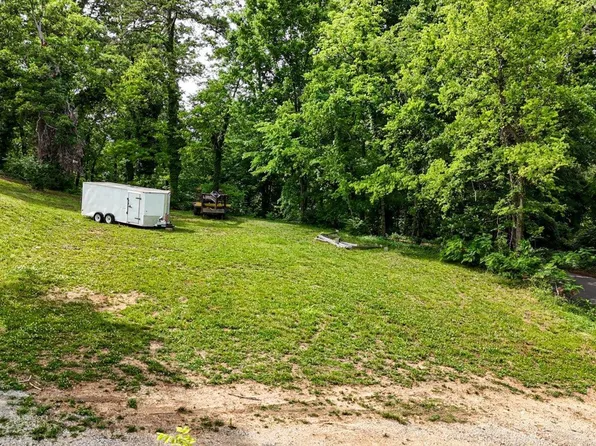 1128 Tremont St, Chattanooga, TN 37405