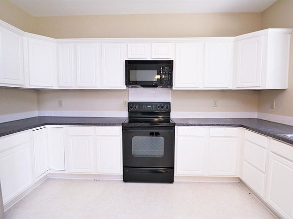 5th image of 5021 Magnolia Gardens Pl