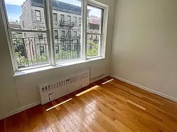 235 E 27th St APT 4B