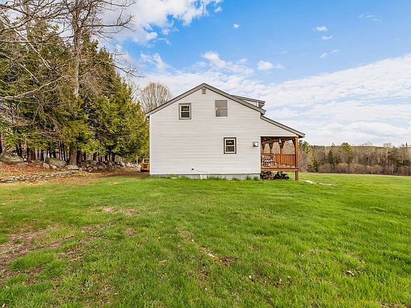 3rd image of 412 W Mills Road