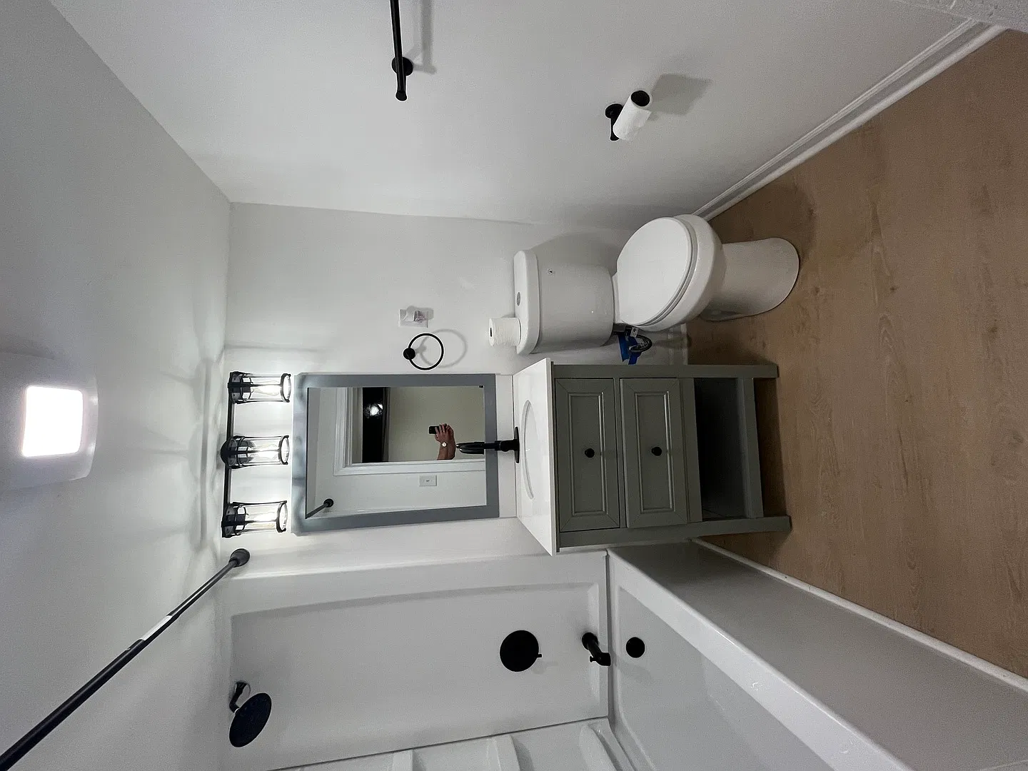 1 bed, 944 sqft, $1,400 — Photo 4
