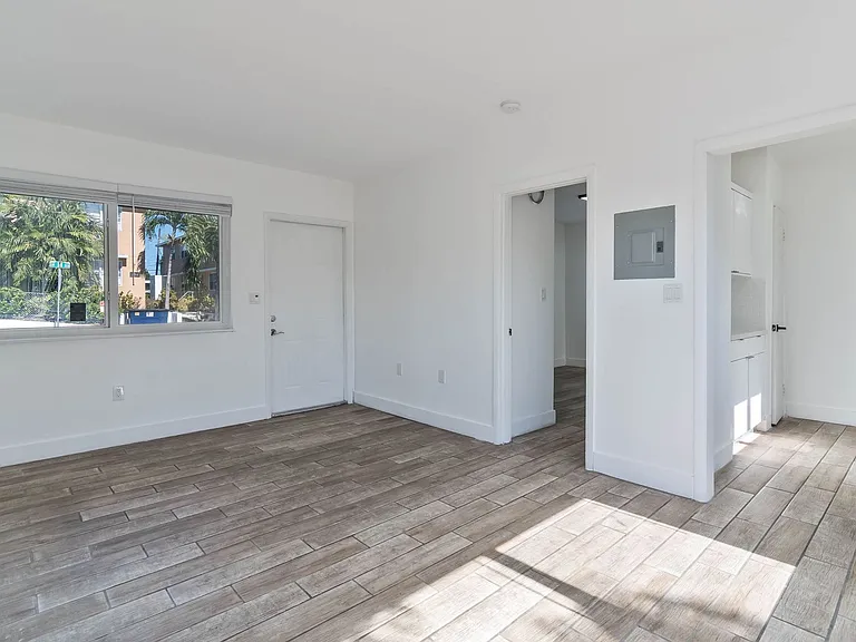 2190 SW 14th Ter — Photo 34