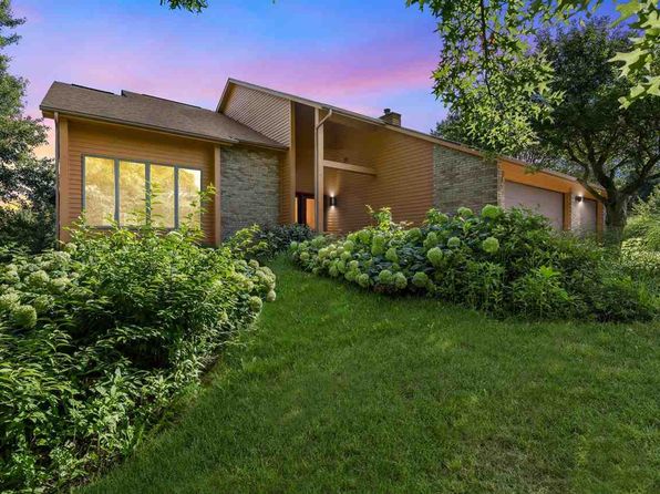 4644 Rapid Creek Trl NE, Iowa City, IA 52240