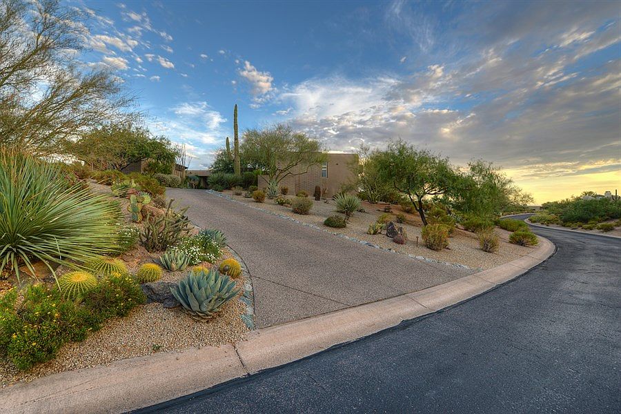 1st image of 11019 E Graythorn Dr