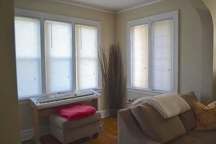 2 bed, 1100 sqft, $1,100 — Photo 2