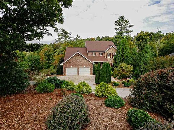 2nd image of 726 Northshore Dr