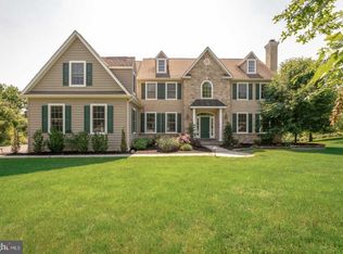 1 Overlook Cir, West Chester, PA 19382