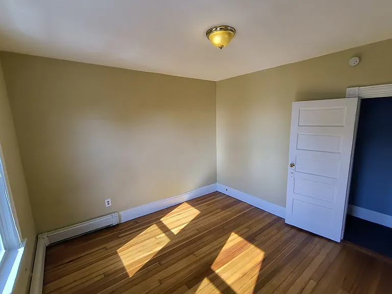 245 Boston Ave #3 — Photo 8