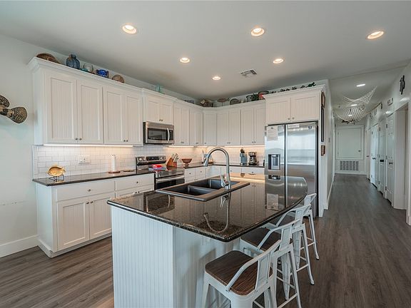 5th image of 109 Copano Cove Rd