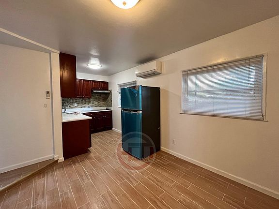 2nd image of 1118 Ellsworth Ave #1