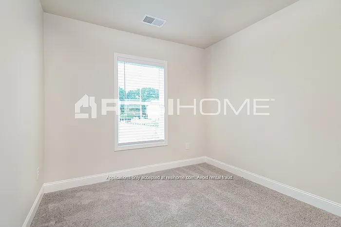 1071 Simmons Trce — Photo 11