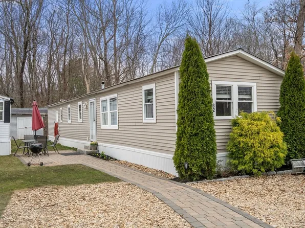 1790 Massachusetts Ave #32, Lunenburg, MA 01462