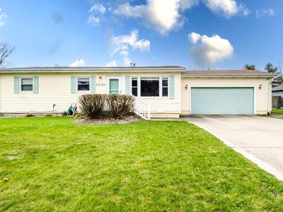 1234 Venus St, Saint Joseph, MI, 49085