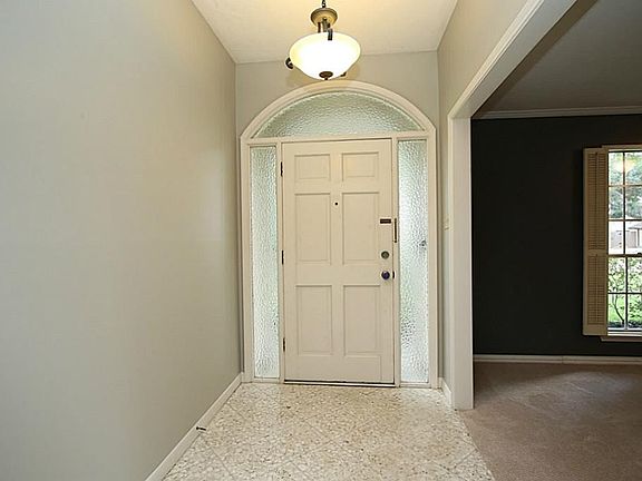 4th image of 9338 Benning Dr