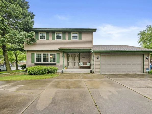 1017 Hanover Ln, Dyer, IN 46311