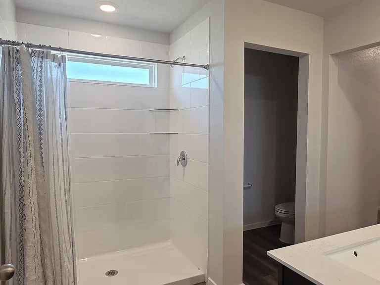305 Randall Pl — Photo 10