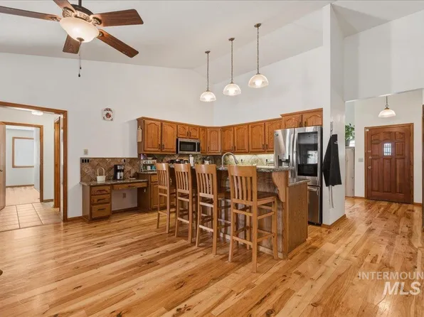 910 N 14 E, Mountain Home, ID 83647