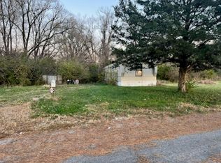 616 Franklin St, East Saint Louis, IL 62205