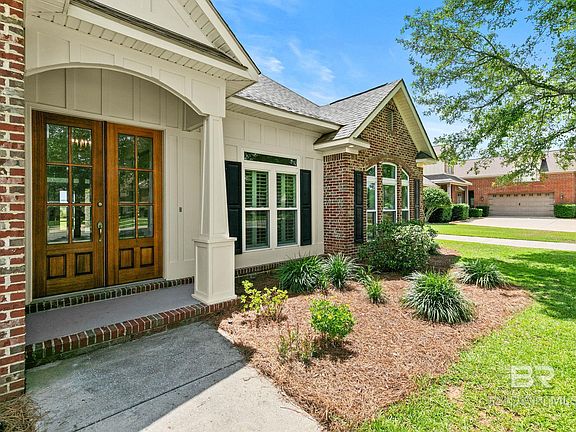 3rd image of 9670 Bella Dr