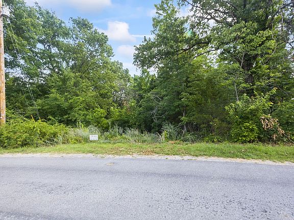 3rd image of 1 Two Findon Ln #1/2