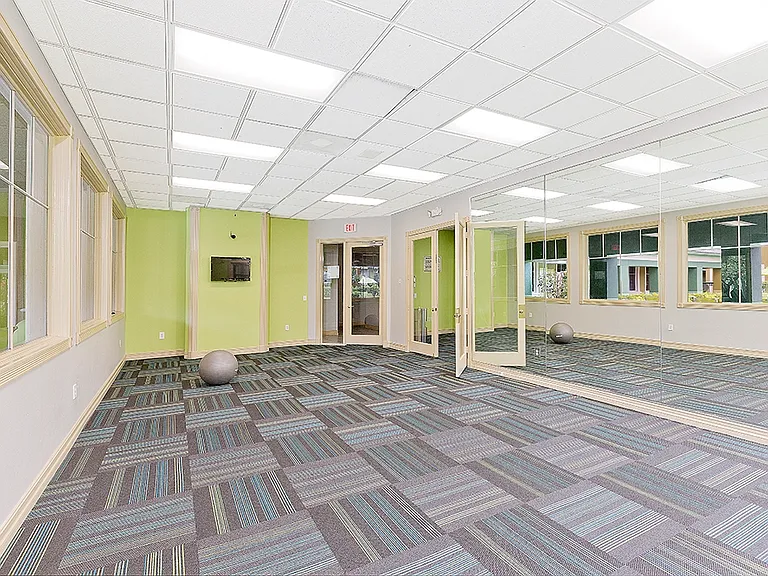 Sanctuary Cove Apartments — Photo 15