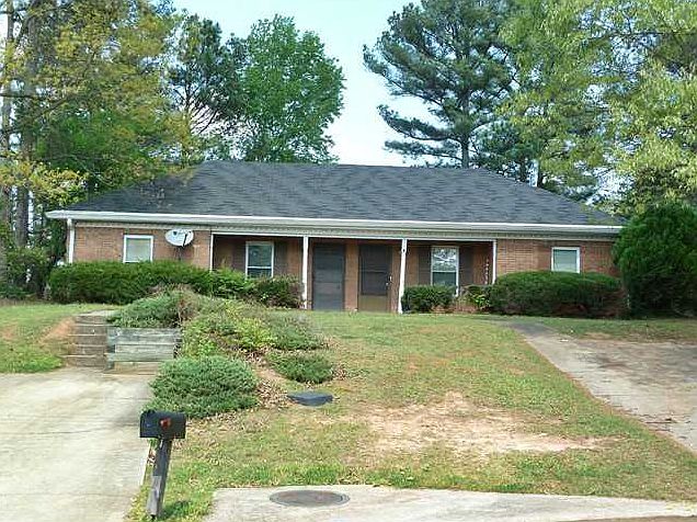1st image of 404 Charleston Ln