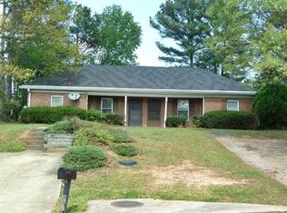 404 Charleston Ln, Lawrenceville, GA 30046