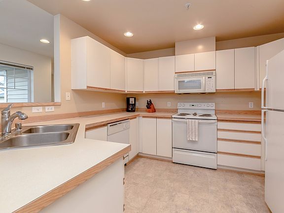 5th image of 23320 59th Pl S #145