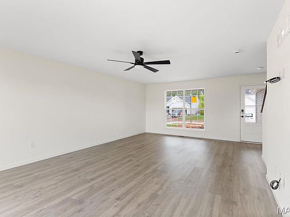 4th image of 550 Edison Way