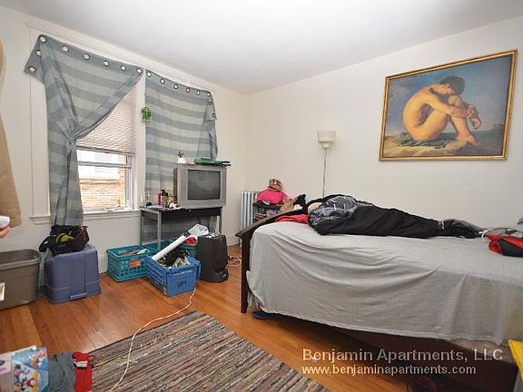 4th image of 15 Scottfield Rd #19