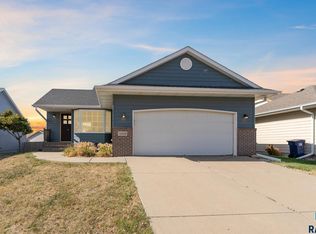 4809 S Wilson Ave, Sioux Falls, SD 57106