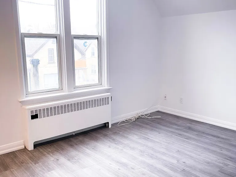 136 Weber St E #8 — Photo 15