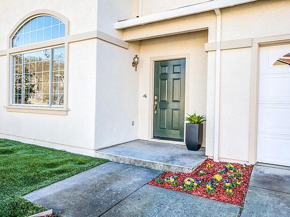2nd image of 3276 Pomerado Dr