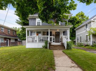 825 Bates St SE, Grand Rapids, MI 49506