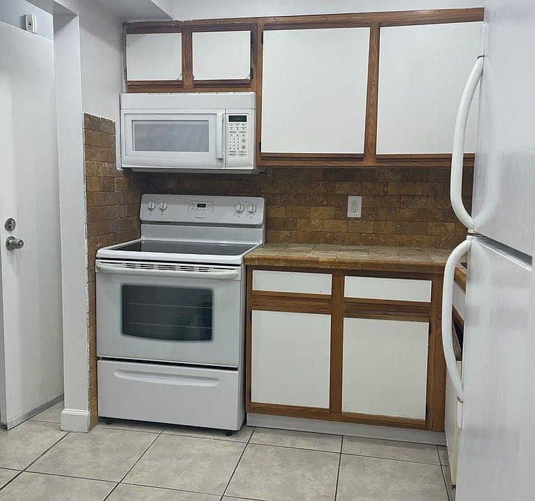 1st image of 8309 SW 142nd Ave APT H206