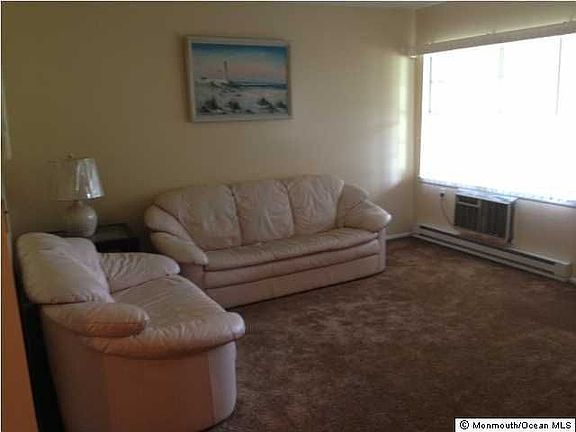 2nd image of 549A Sheffield Ct