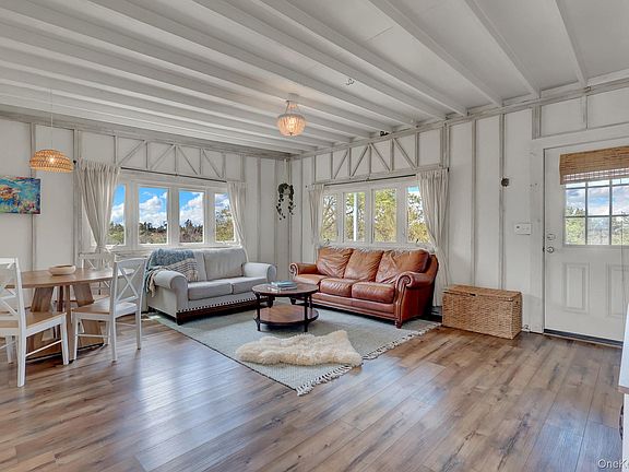 4th image of 6 Oak Beach Road