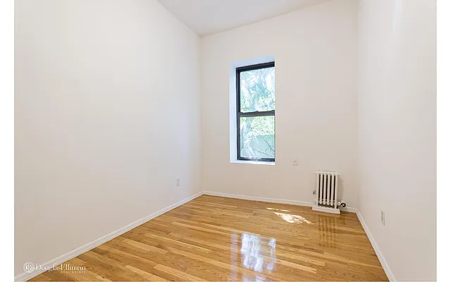 Rented by Douglas Elliman | media 20