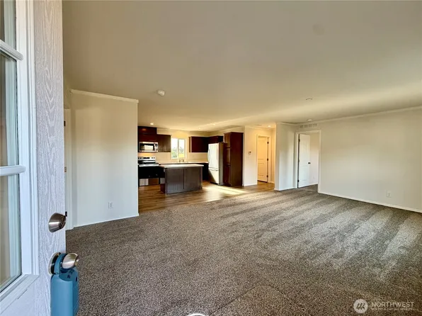 299 Octopus Ave NE, Ocean Shores, WA 98569