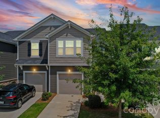 1211 Bigelow St, Charlotte, NC 28269
