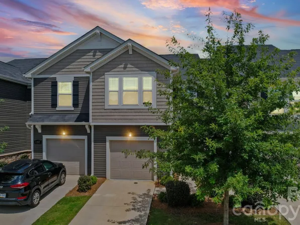 1211 Bigelow St, Charlotte, NC 28269