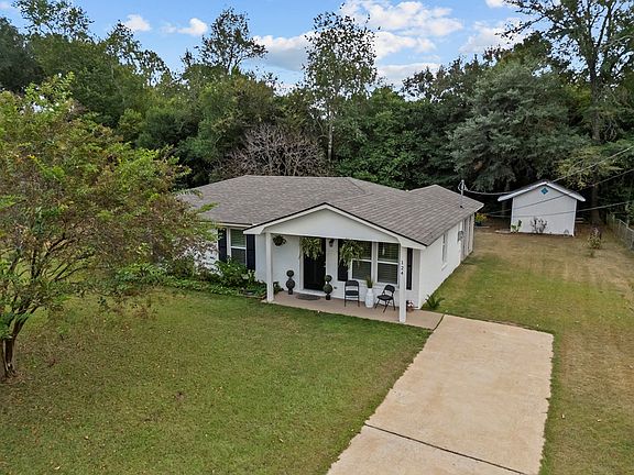 5th image of 124 Cypress Ln