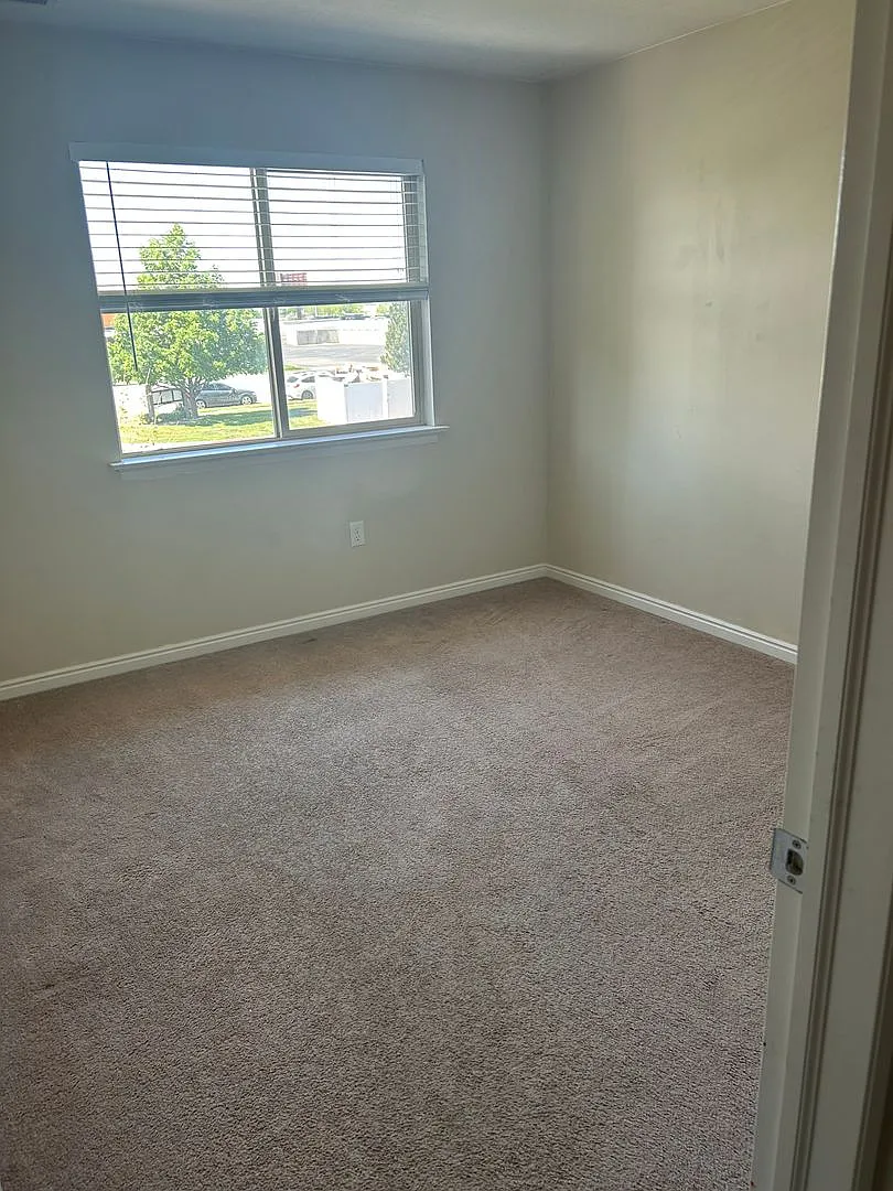 Oakmont Living — Photo 3