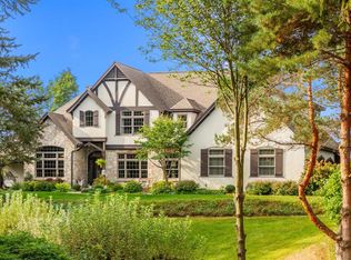 W5003 Cobblestone Rd, Walworth, WI 53184