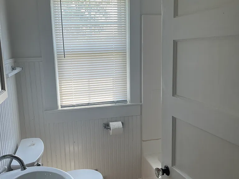 12191 Somerset Ave — Photo 10