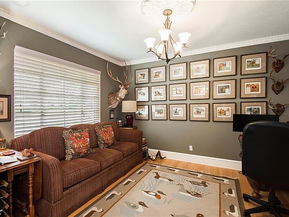 5th image of 6127 Town Hill Ln