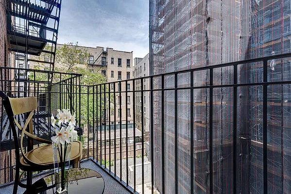 Rented by Dallien Realty Limited Liability Company | media 18